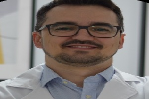 Dr. Manuel Martín