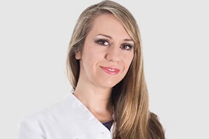 Mejores cirujanos plásticos - Dra. Ana Martínez Padilla