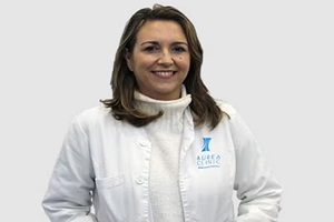 Dra. Mercedes Flores Cortés