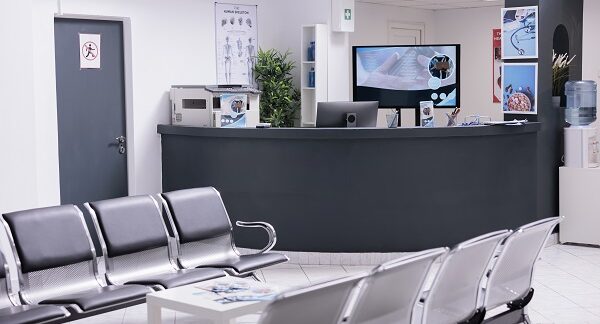 Los 10 mejores centros de salud de Sevilla, sala de espera
