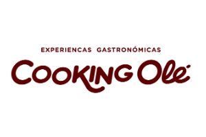 una de las clases de cocina tradicional en Sevilla, impartidas por Cooking Olé